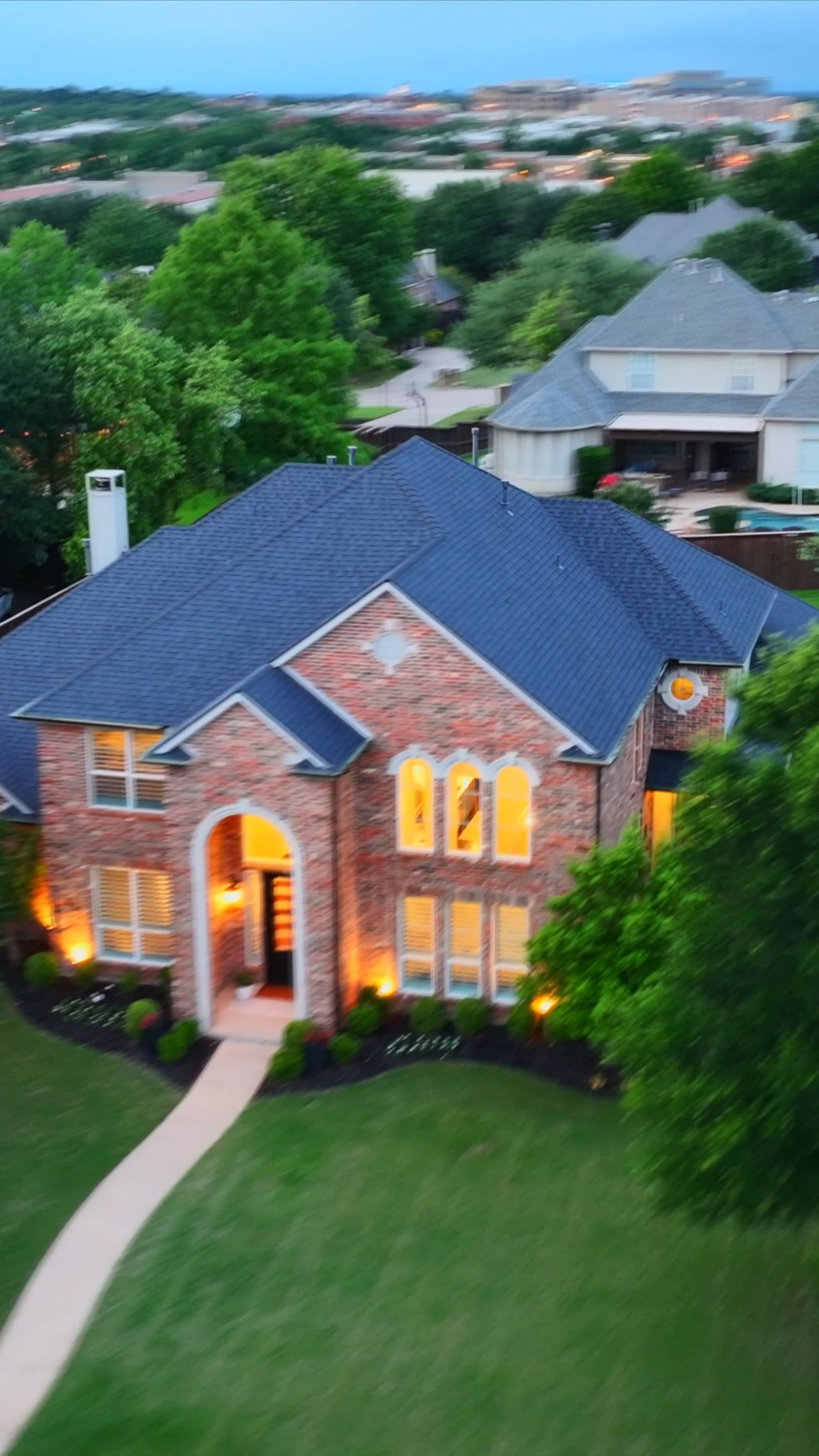 Vertical 1220 Forest Hills Dr. 