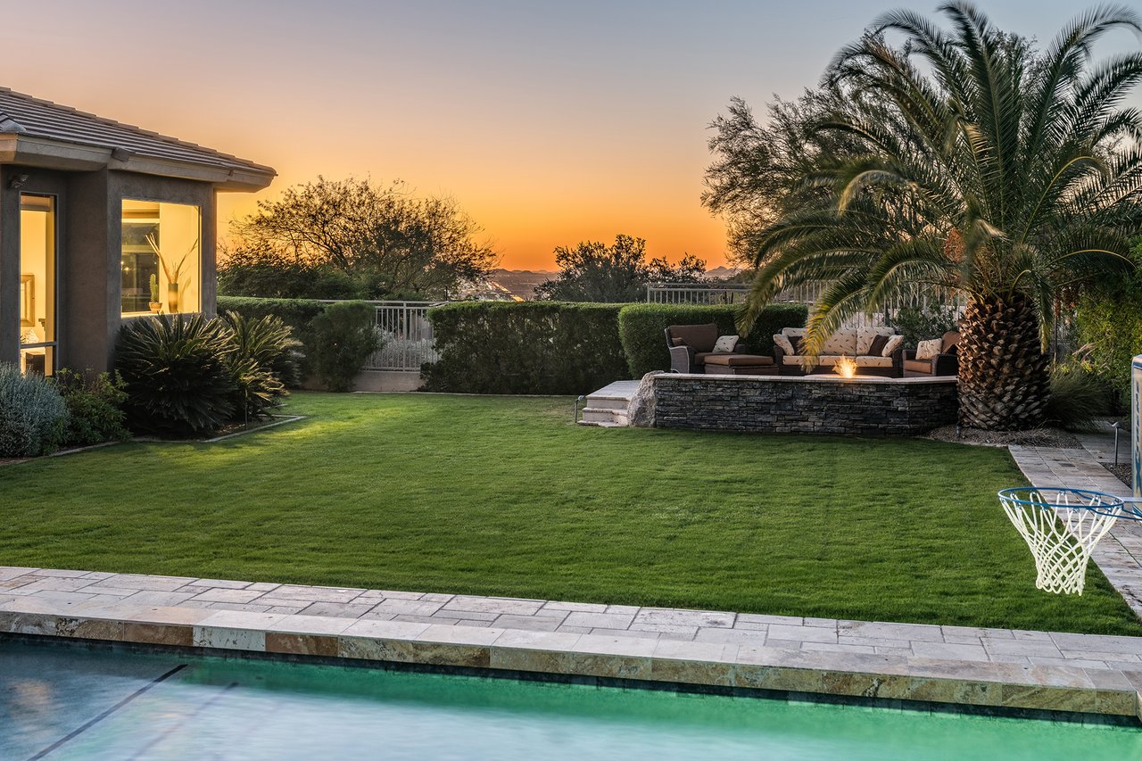 11368 E WINCHCOMB Drive