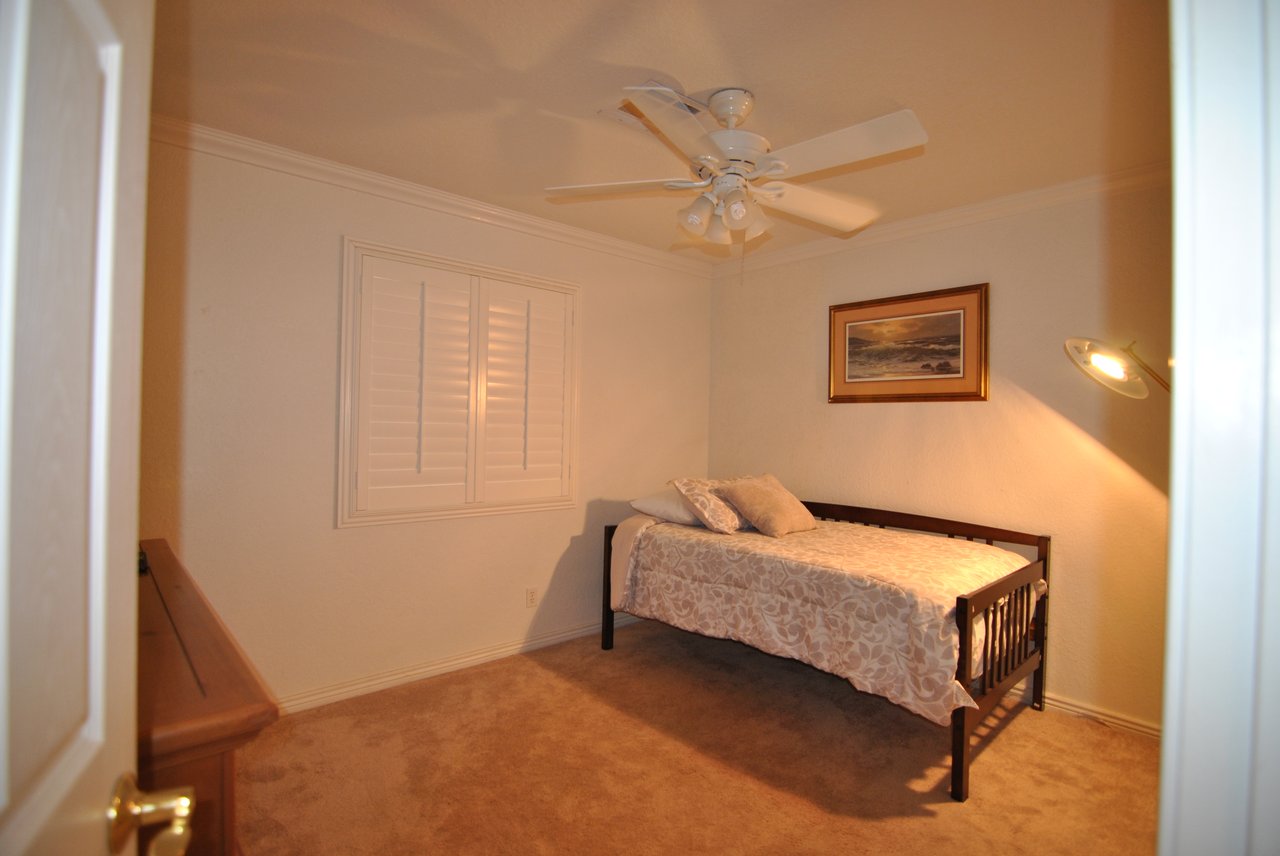 1666 Topaz Dr 