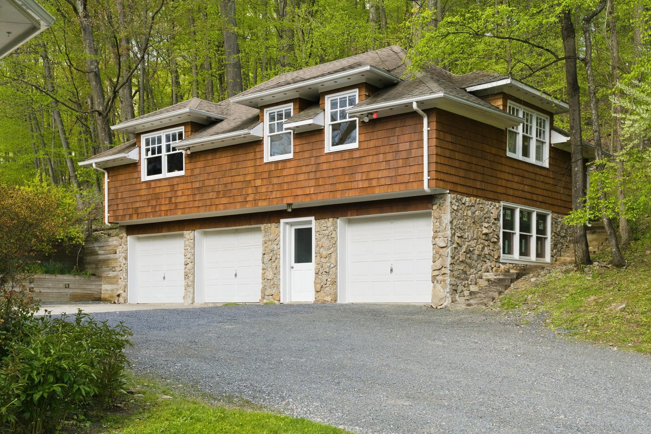 12 COLD SPRINGS ROAD
