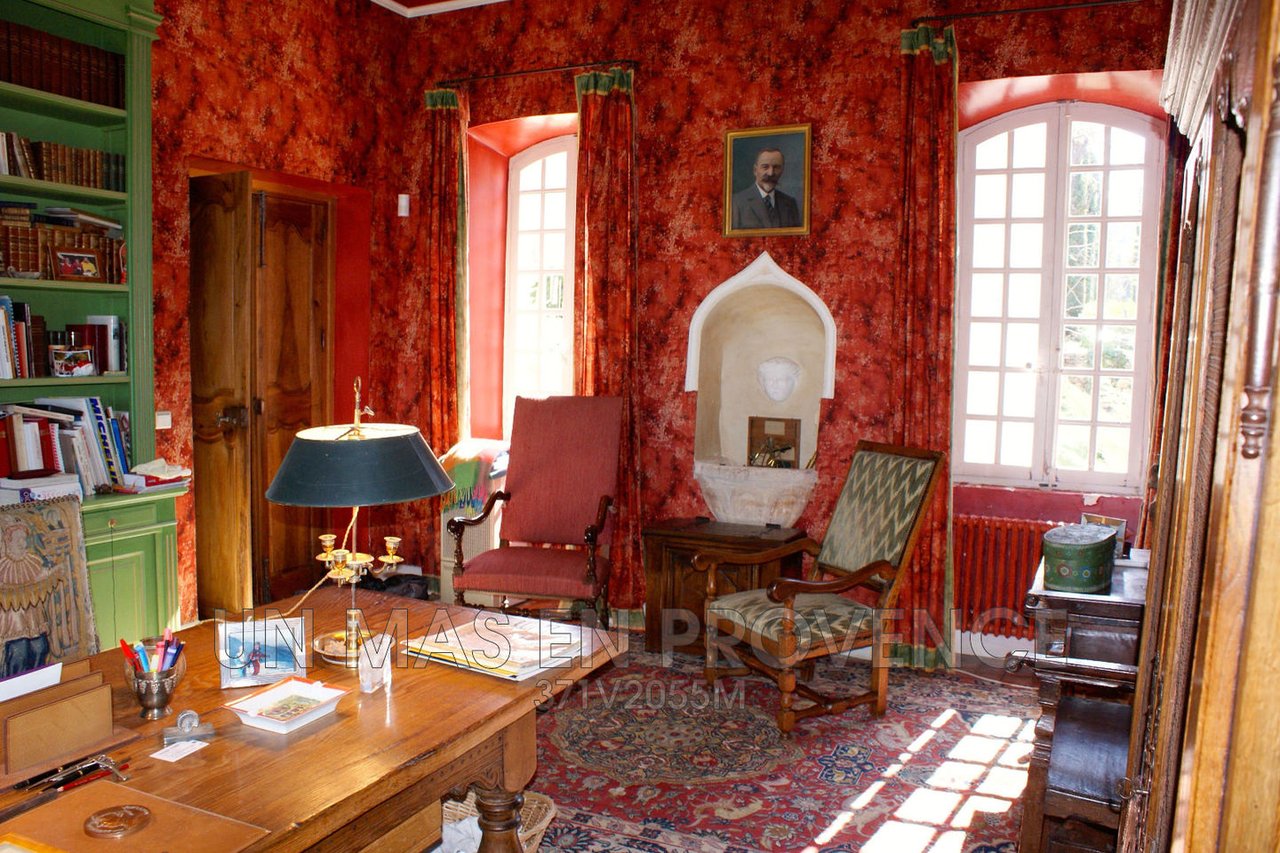 Luxurious Property in Bonnieux