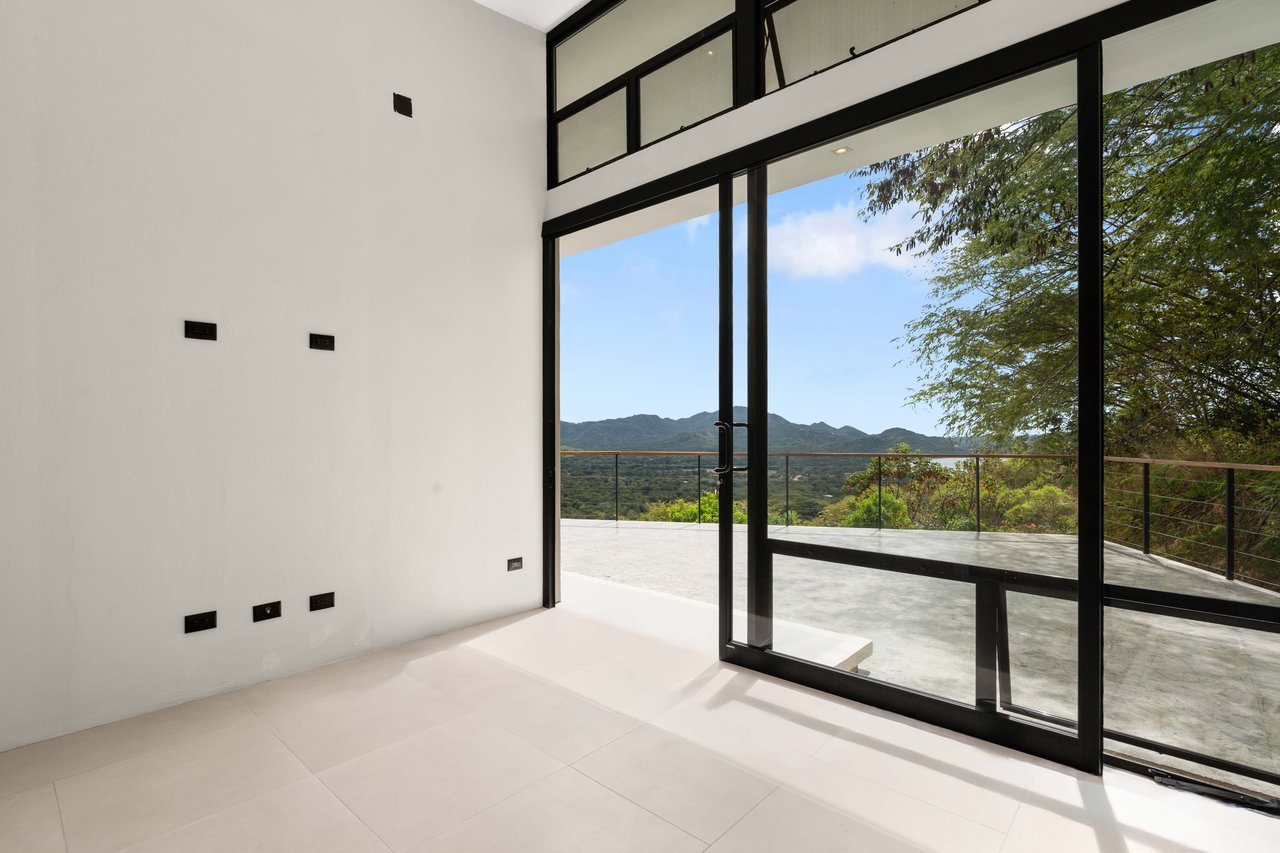 Villa Raoli | Get ready to live in your dream home in the stunning Pacific Heights!