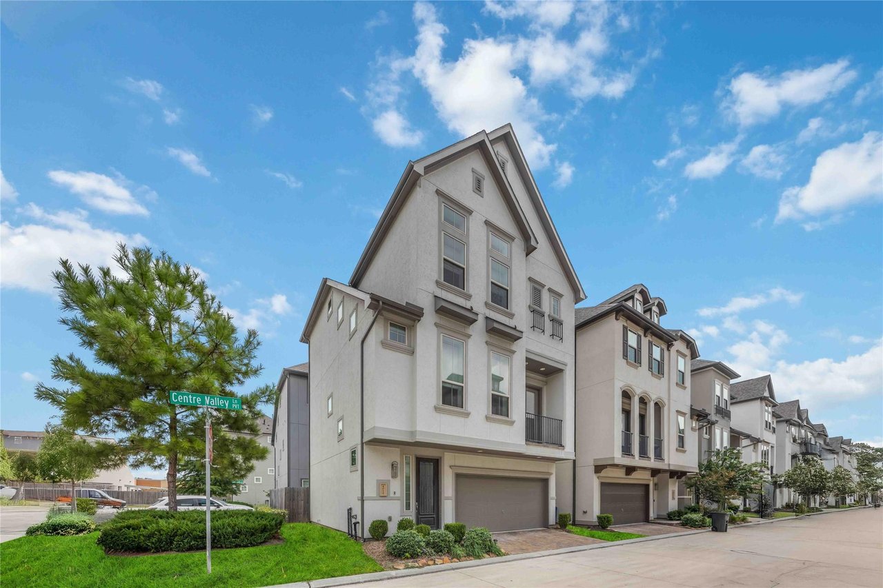 4012 Centre Valley Ln Houston, TX 77043