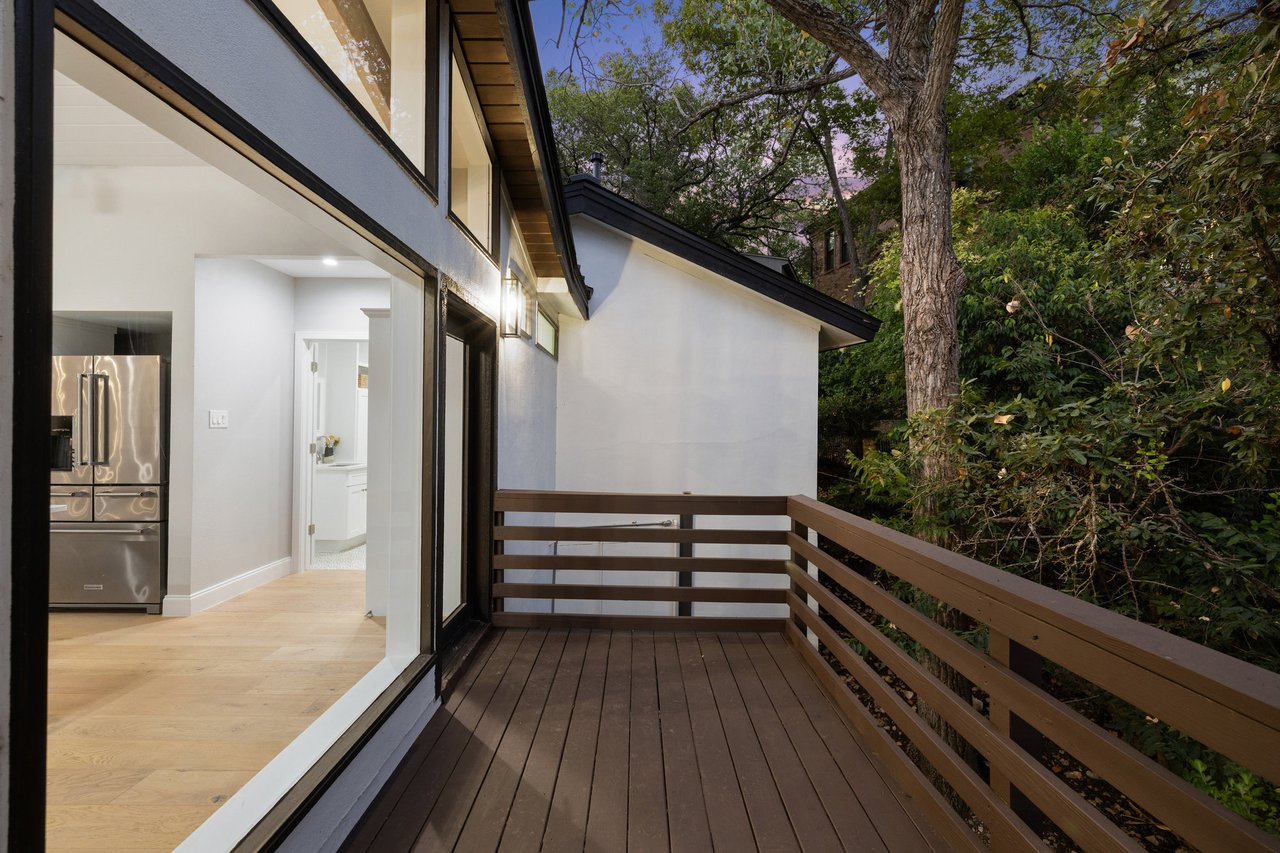 6905 Ladera Norte | Contemporary Northwest Hills Estate