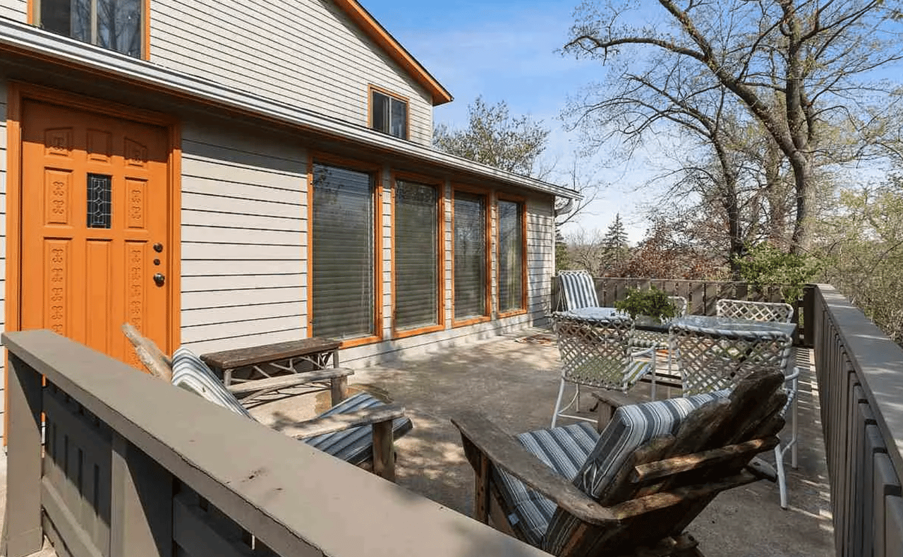 145 Oakridge Ave