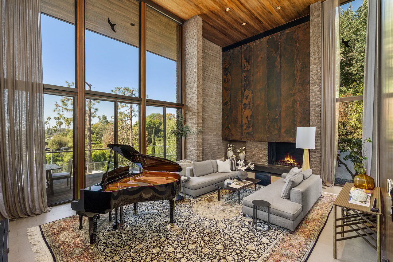  A Beverly Hills Architectural Masterpiece – Where Modern Luxury Meets Timeless Elegance