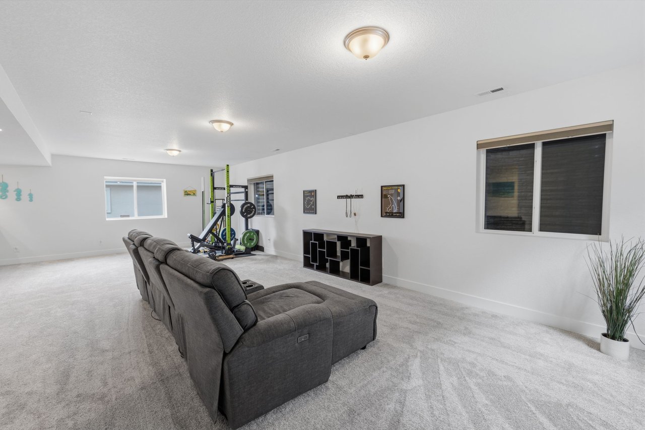 1952 Clayhouse Drive