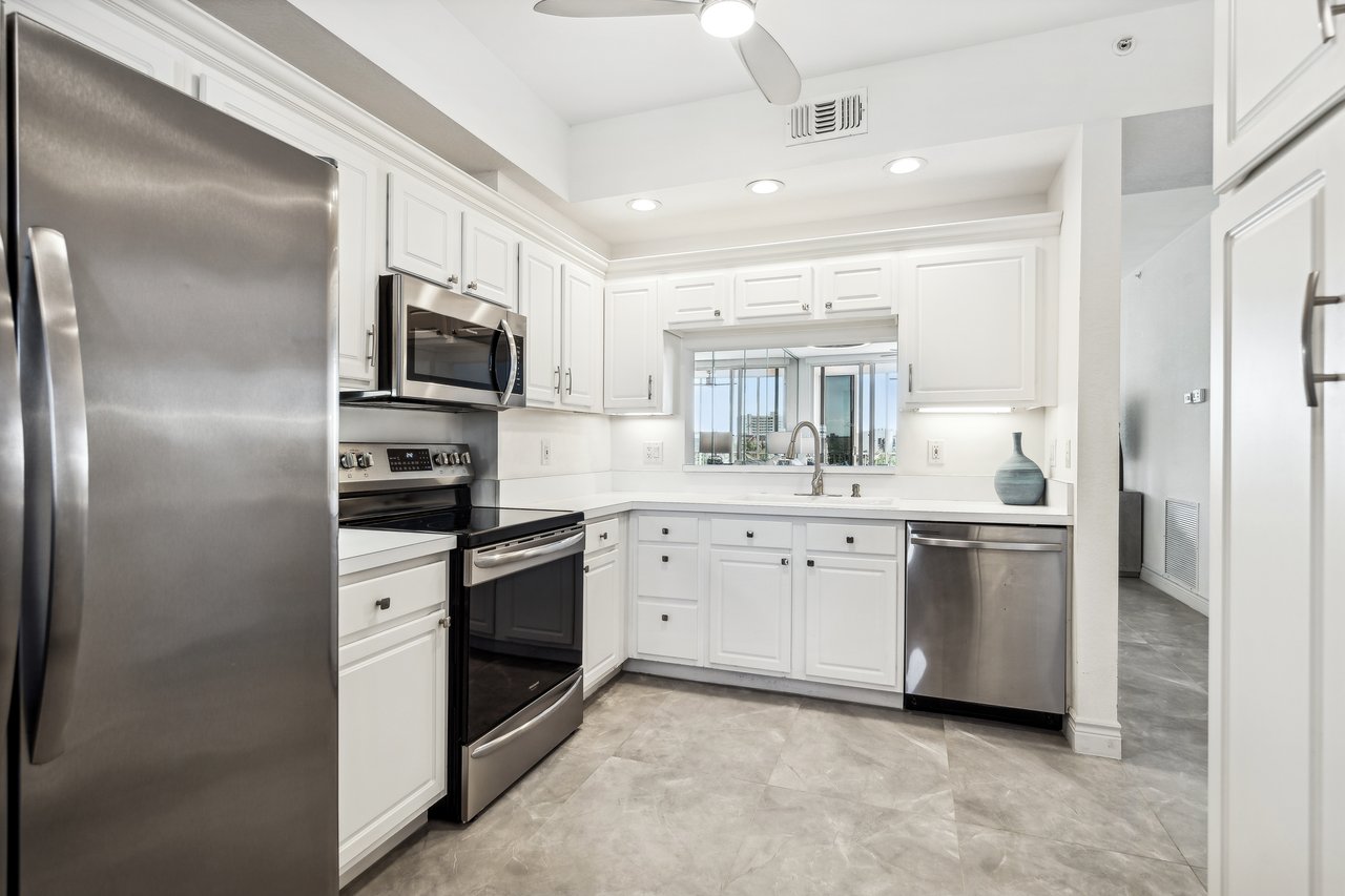 170 Lenell Rd 403 - Palm Harbor Club