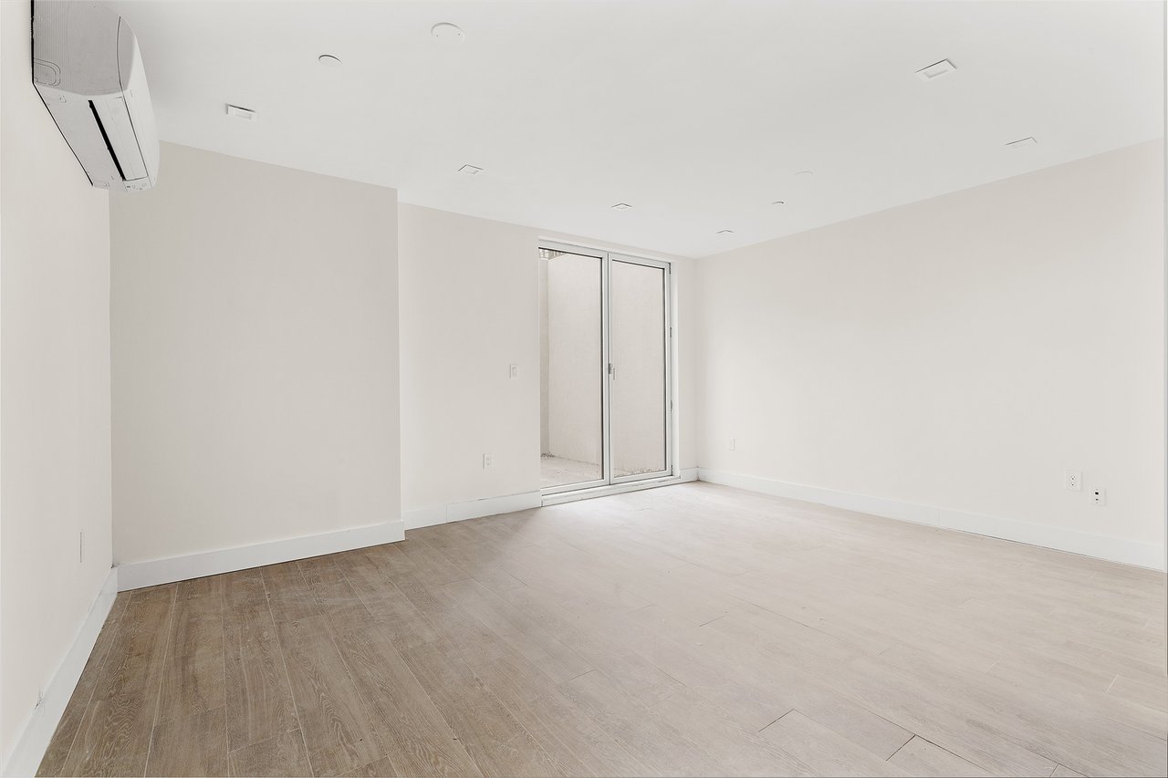 371 LINCOLN Road 1