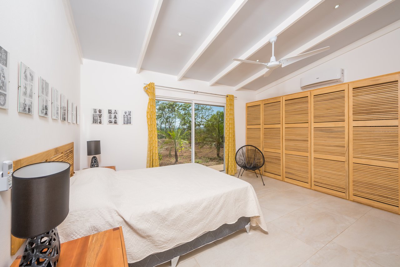 V-Lokamar Corona 1 | Exclusive 5-Bedroom Villa with Panoramic Pacific Ocean Views in Playa Grande