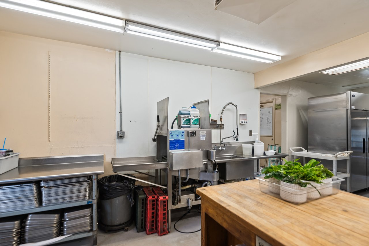 1,500 SF Catering Facility in Downtown Saratoga