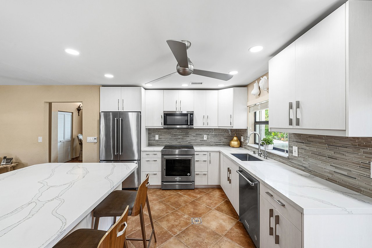 5068 Via De Amalfi Drive