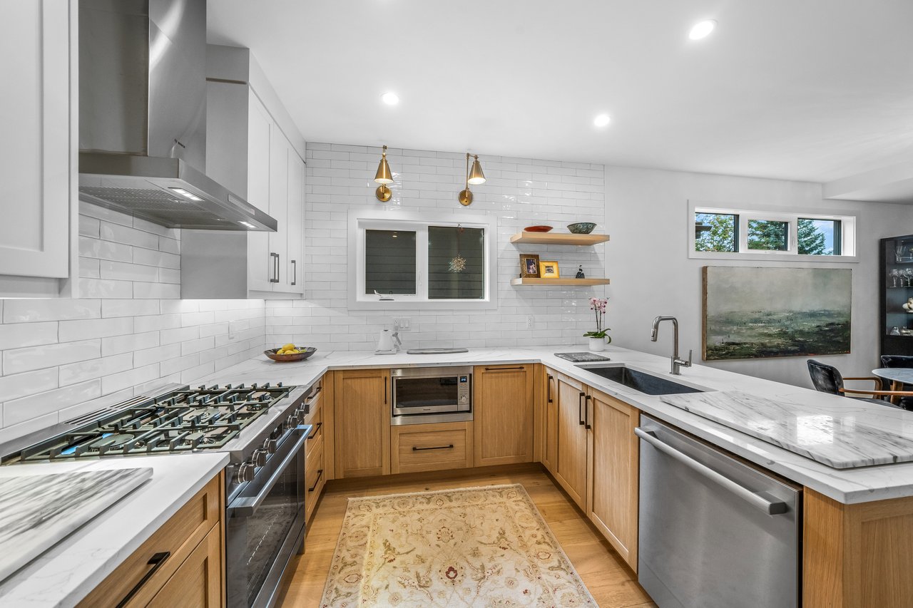 2 - 617 4th Street