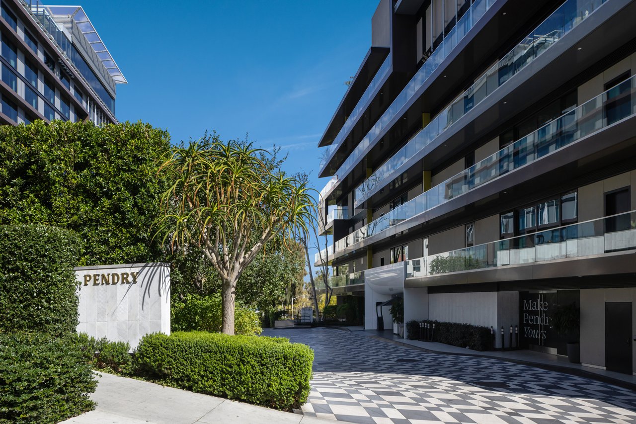 8420 W Sunset Boulevard Unit: 306