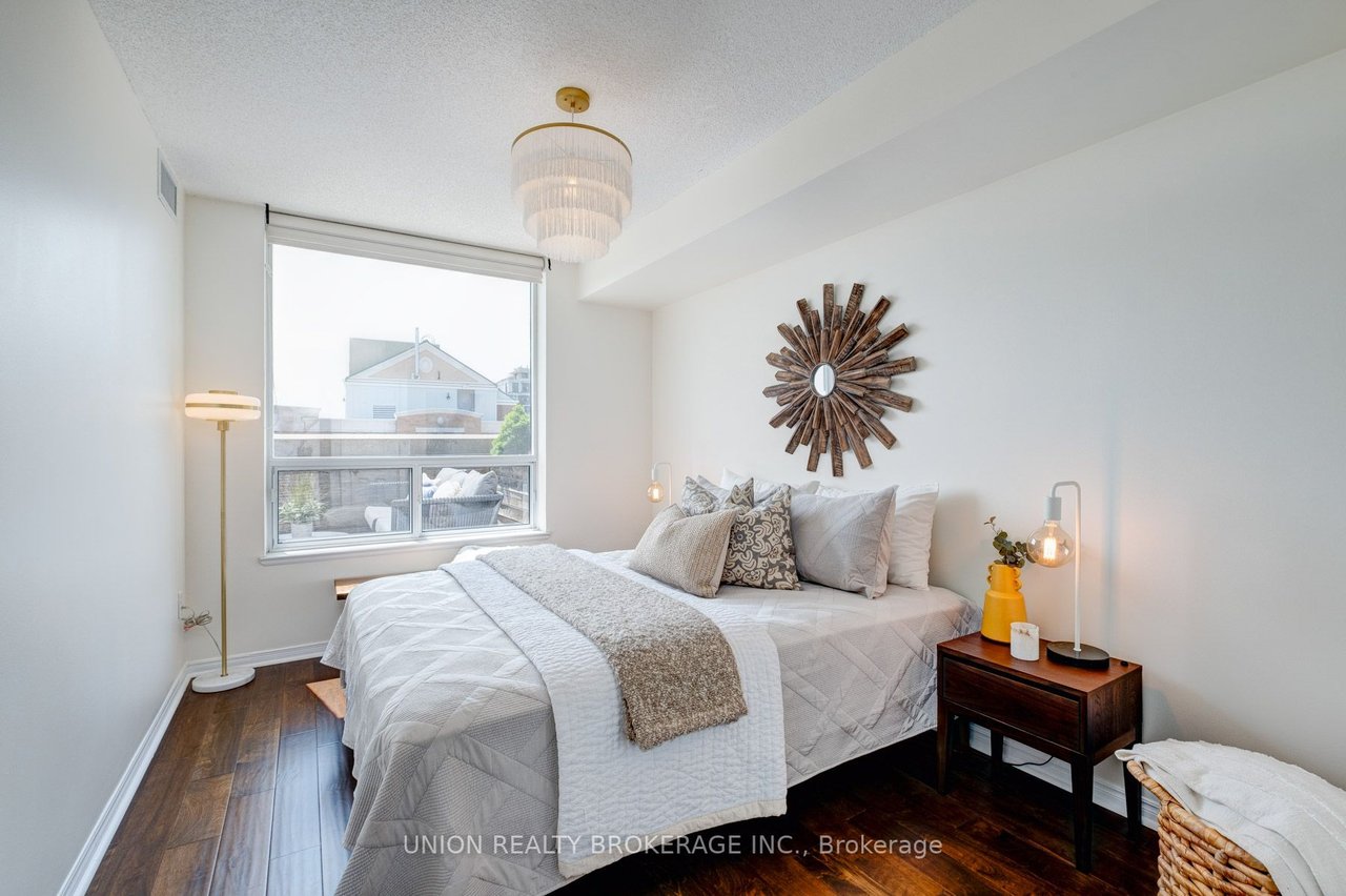 300 Balliol St, PH 8
