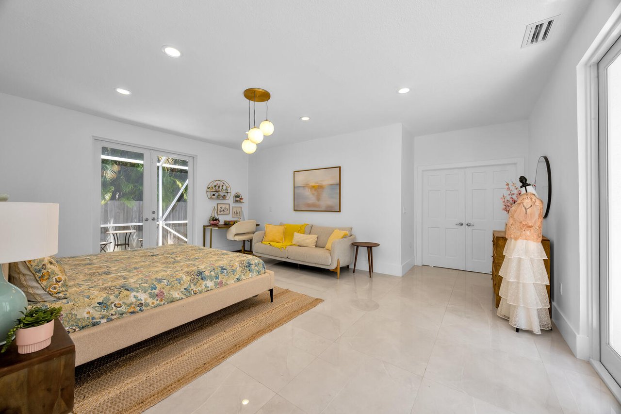 Palmetto Bay Perfection: Spacious, Serene, Stunning