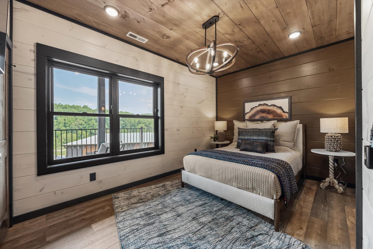 1362 Rambling Creek Way