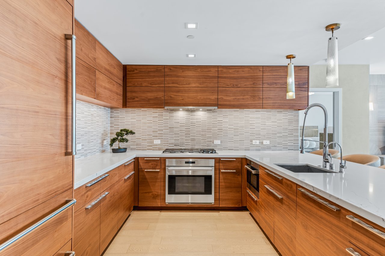 888 W E Street Unit 1106