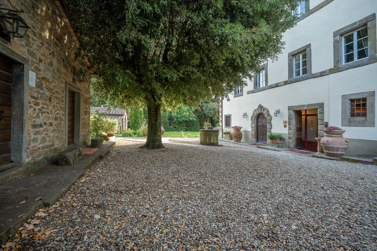VILLA MECENATE