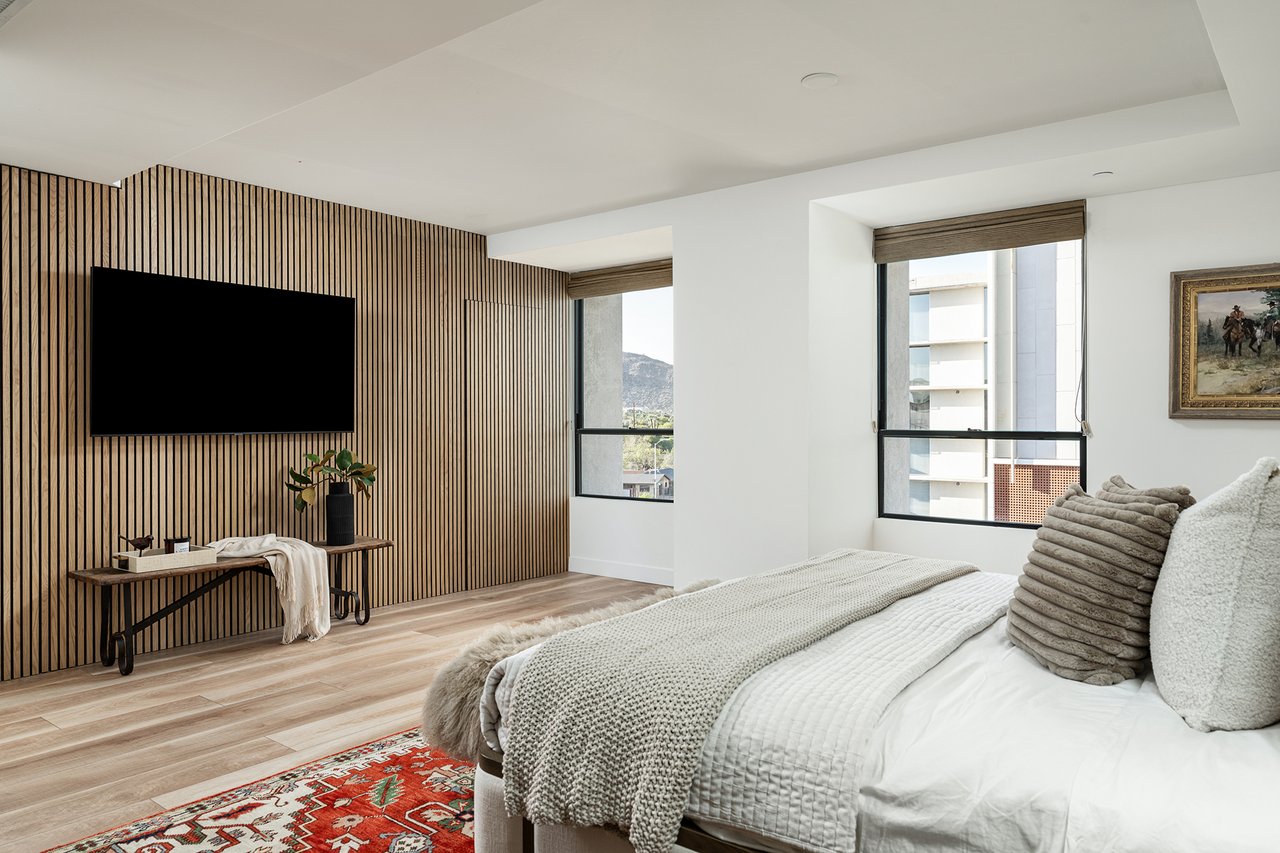 6803 E MAIN Street, 5511