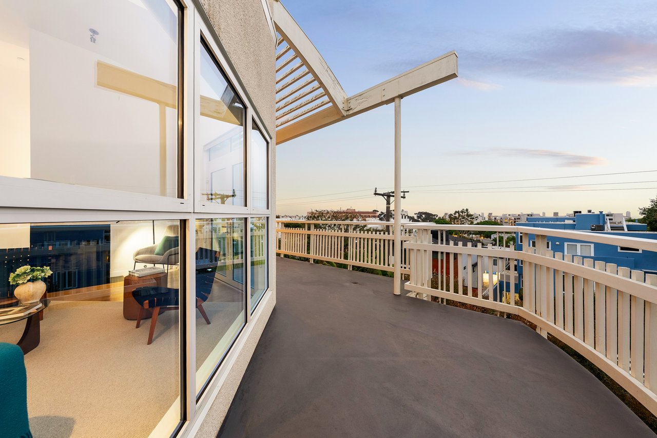 2913 3rd St Unit: 304, Santa Monica 