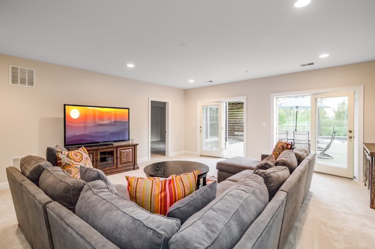 10006 Woodhill Road