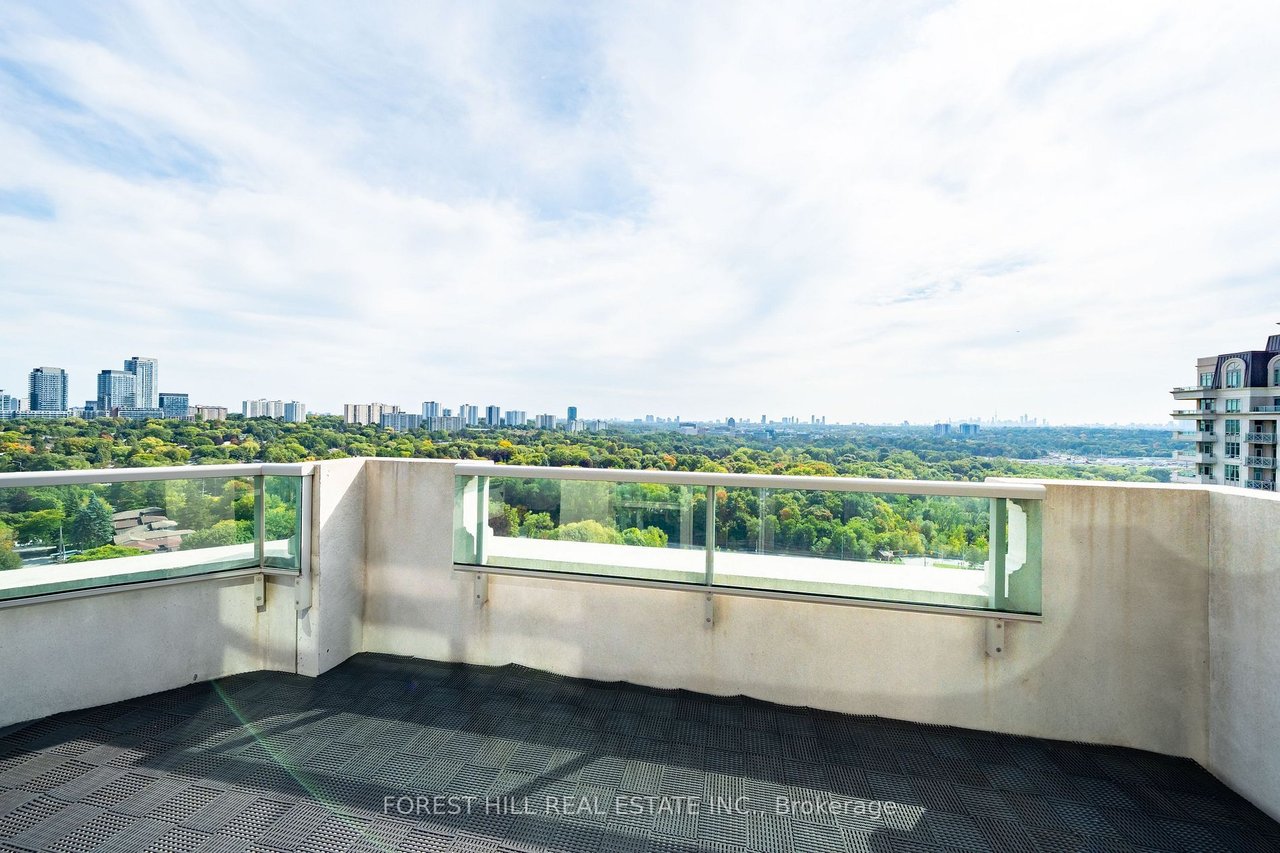 LIVING IN ARIA PENTHOUSES
