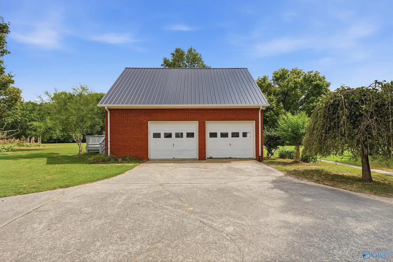 3303 Turnpike Rd