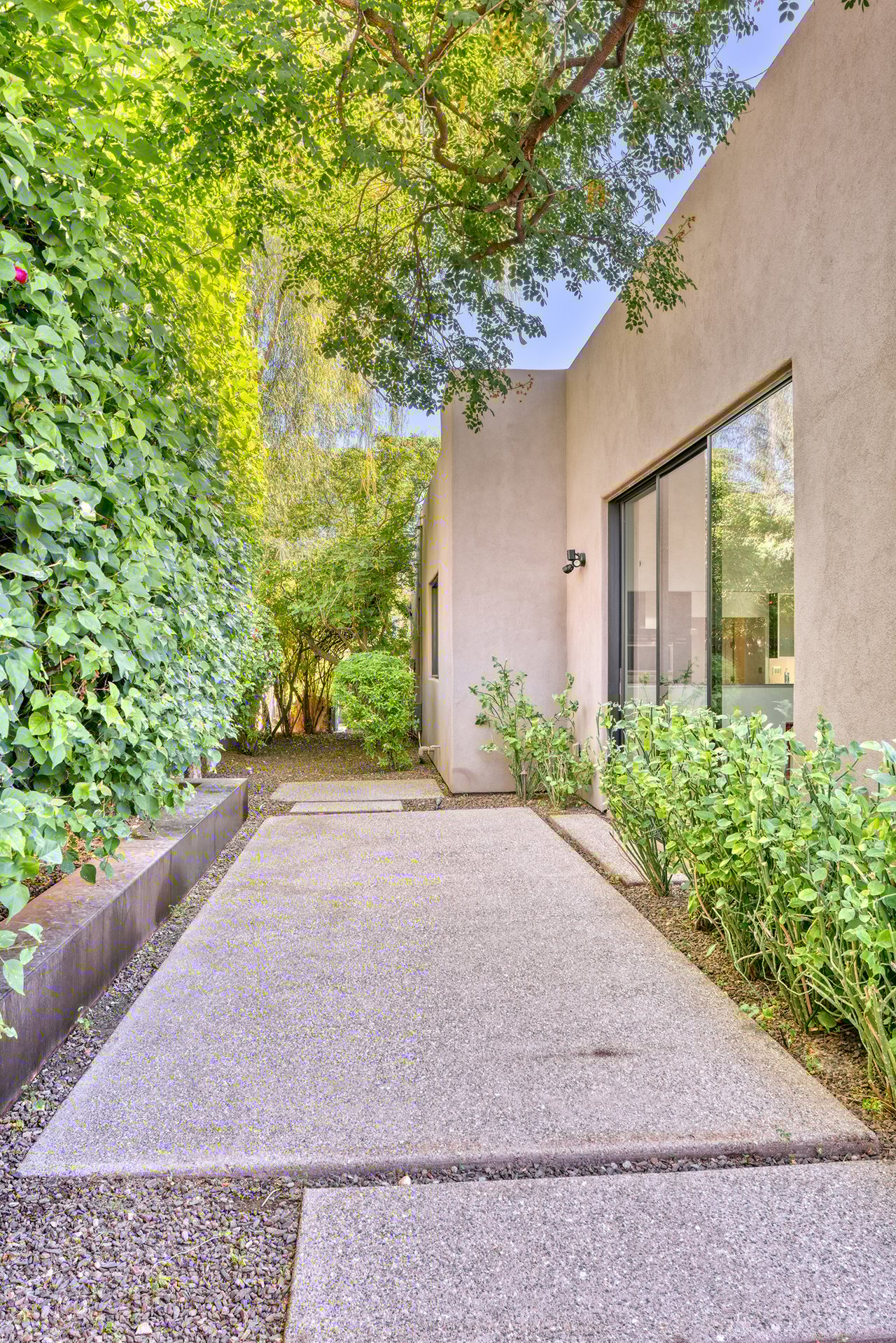 5434 E Lincoln Drive 50