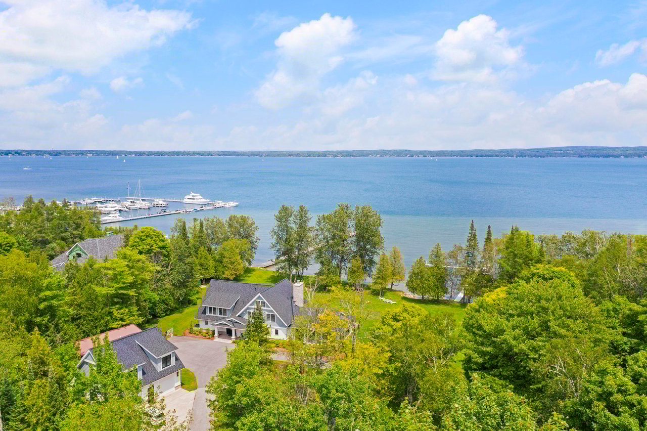 M-66 N, Lake Charlevoix