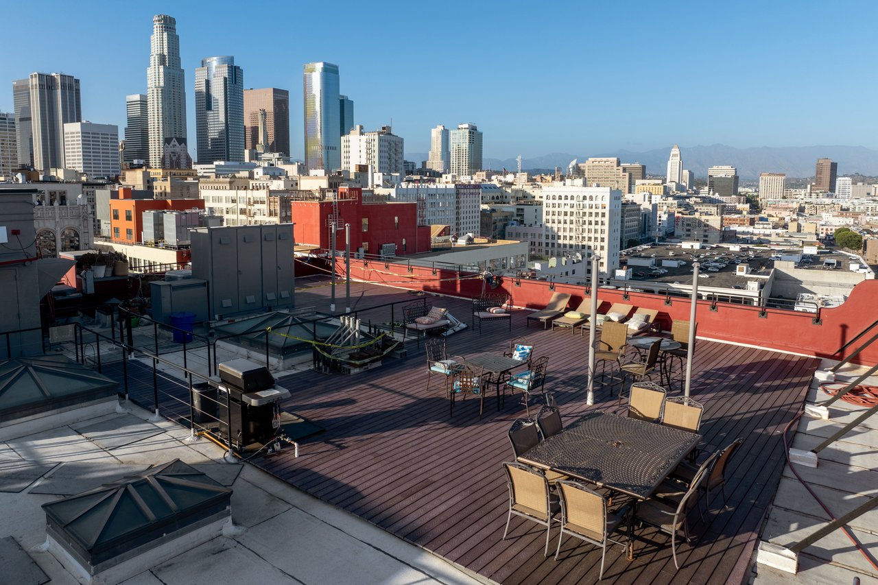 315 E 8th St Unit: 1004