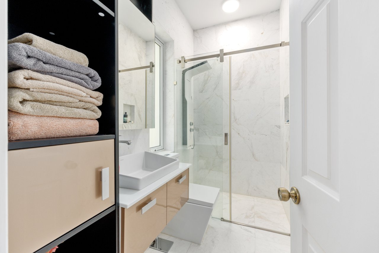 6709 SW 17th Terrace Rd