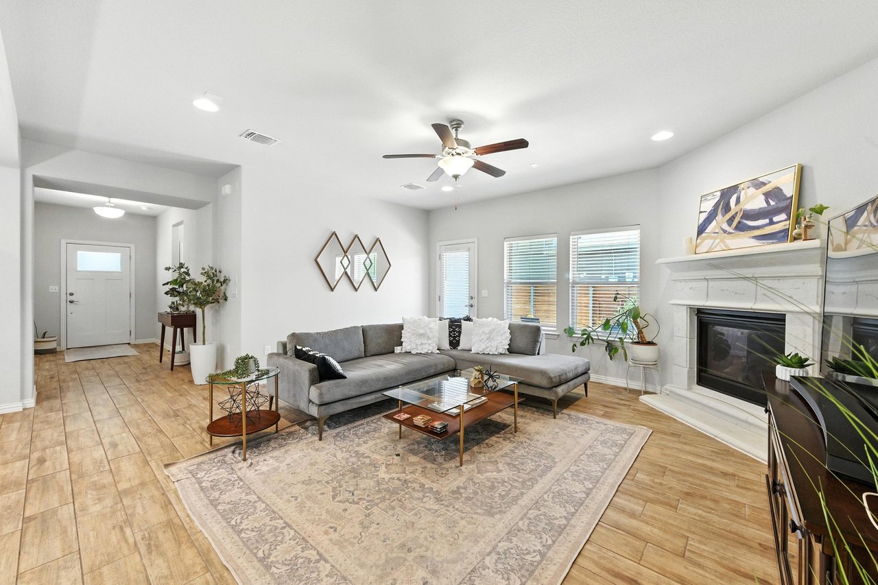 5512 Baythorne Dr