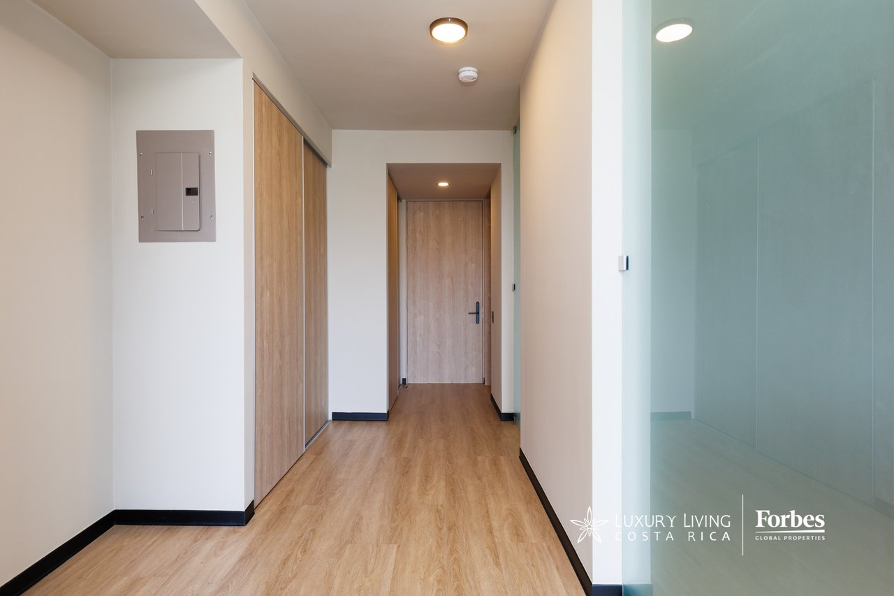 20995 – One bedroom duplex apartment with a balcony and storage room in Alto de las Palomas