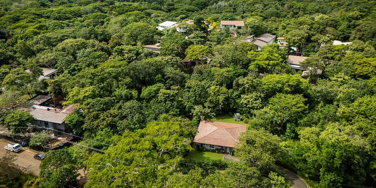 Las Ventanas 44 | Exquisite Caribbean-Style Pool Home in Playa Grande