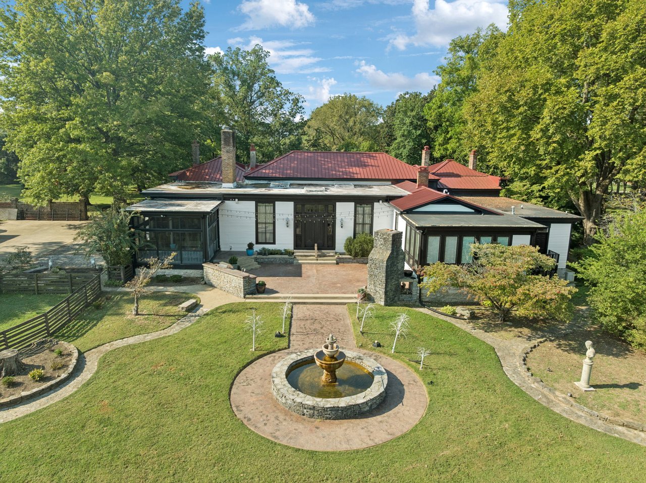 1512 Williamsport Pike