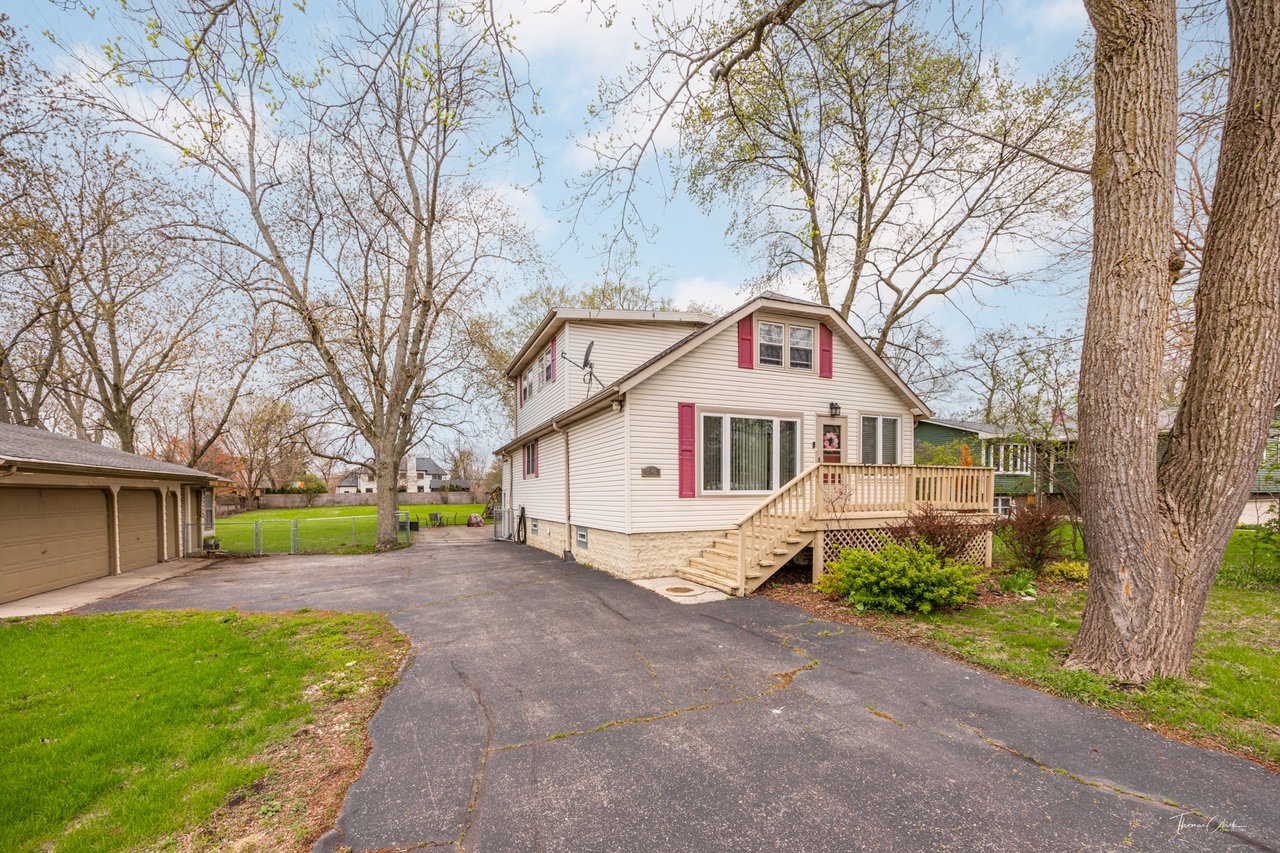 4046 Fairview Ave, Downers Grove