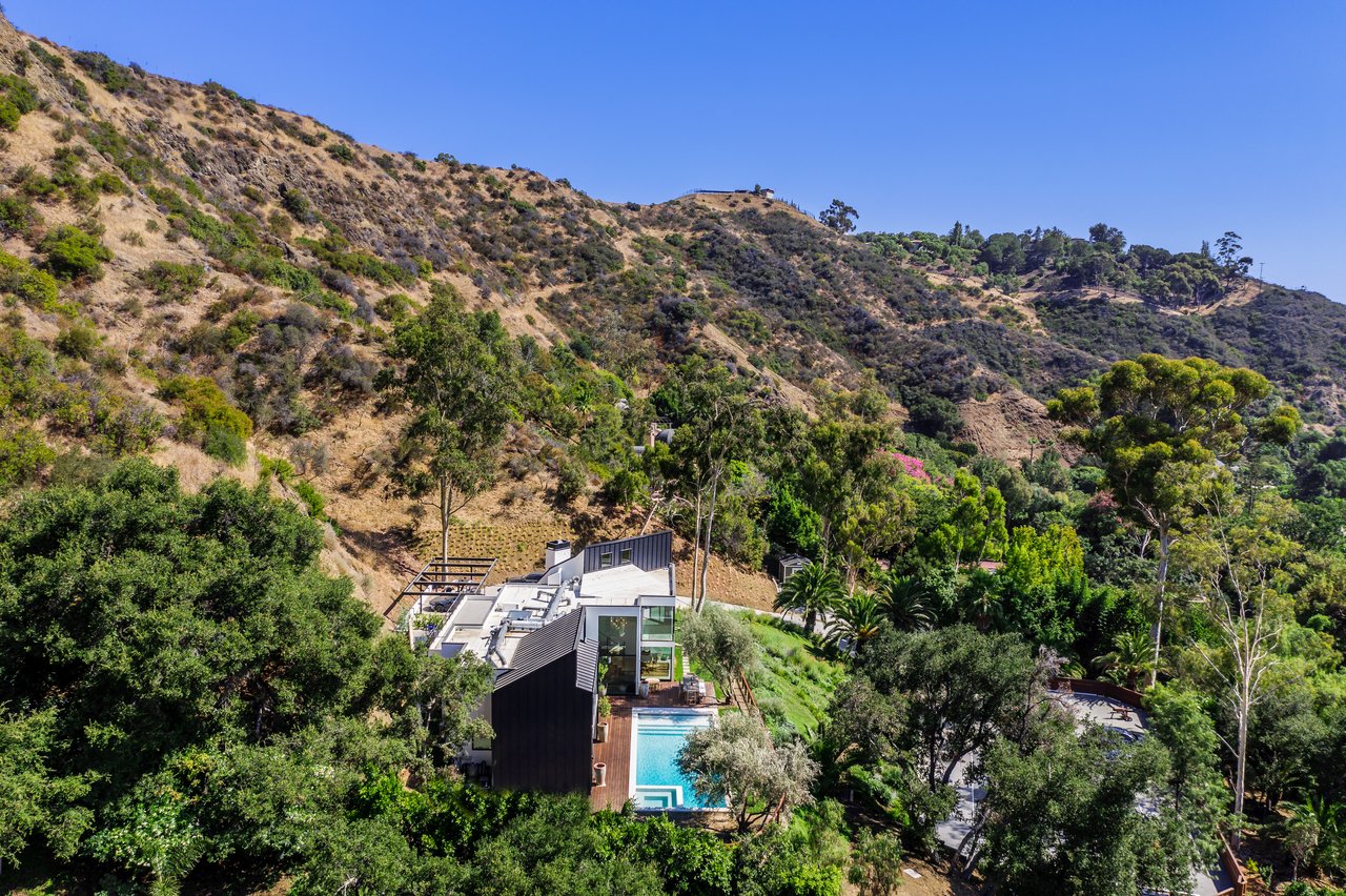 3226 Serra Rd, Malibu