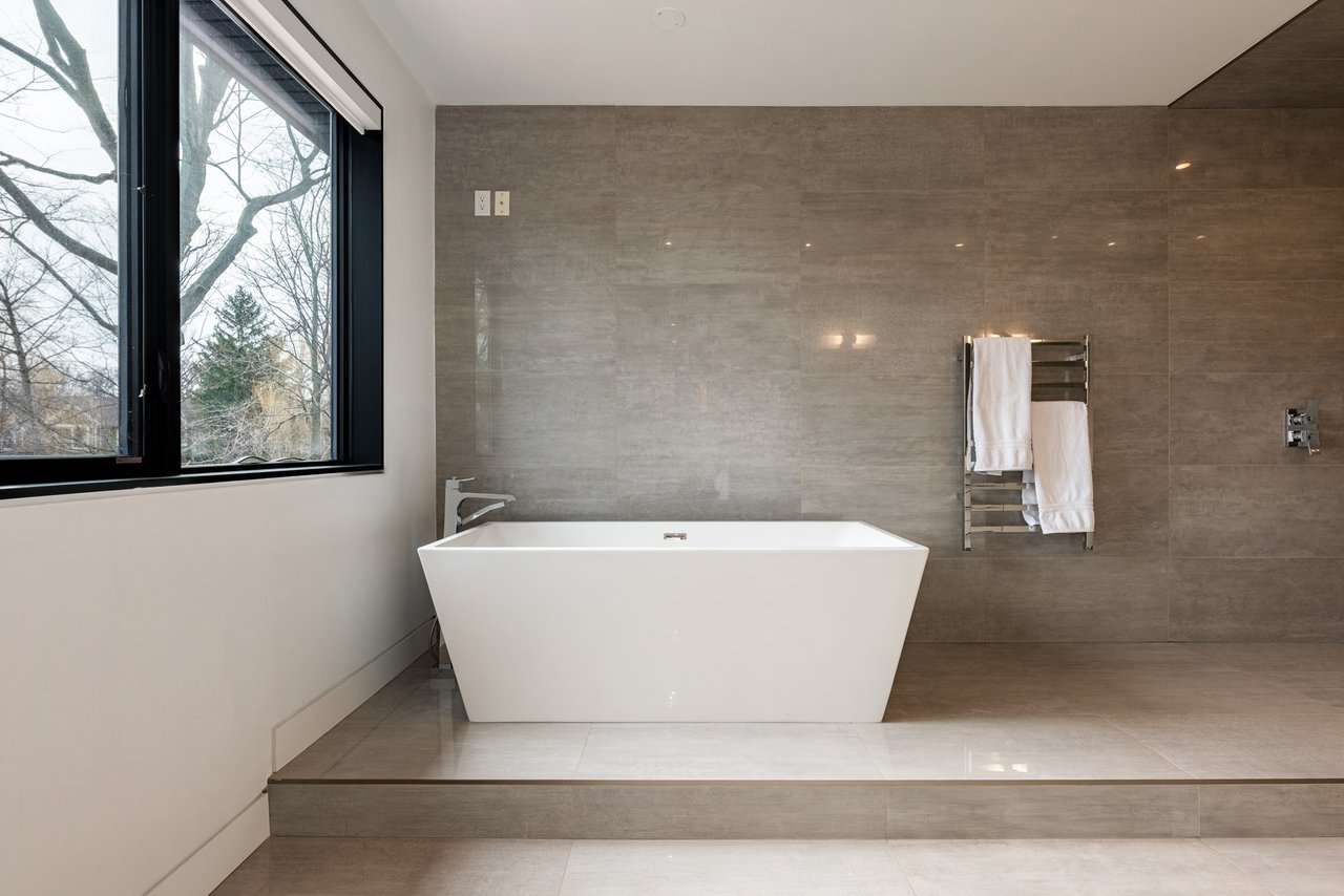 Modern & Contemporary Masterpiece