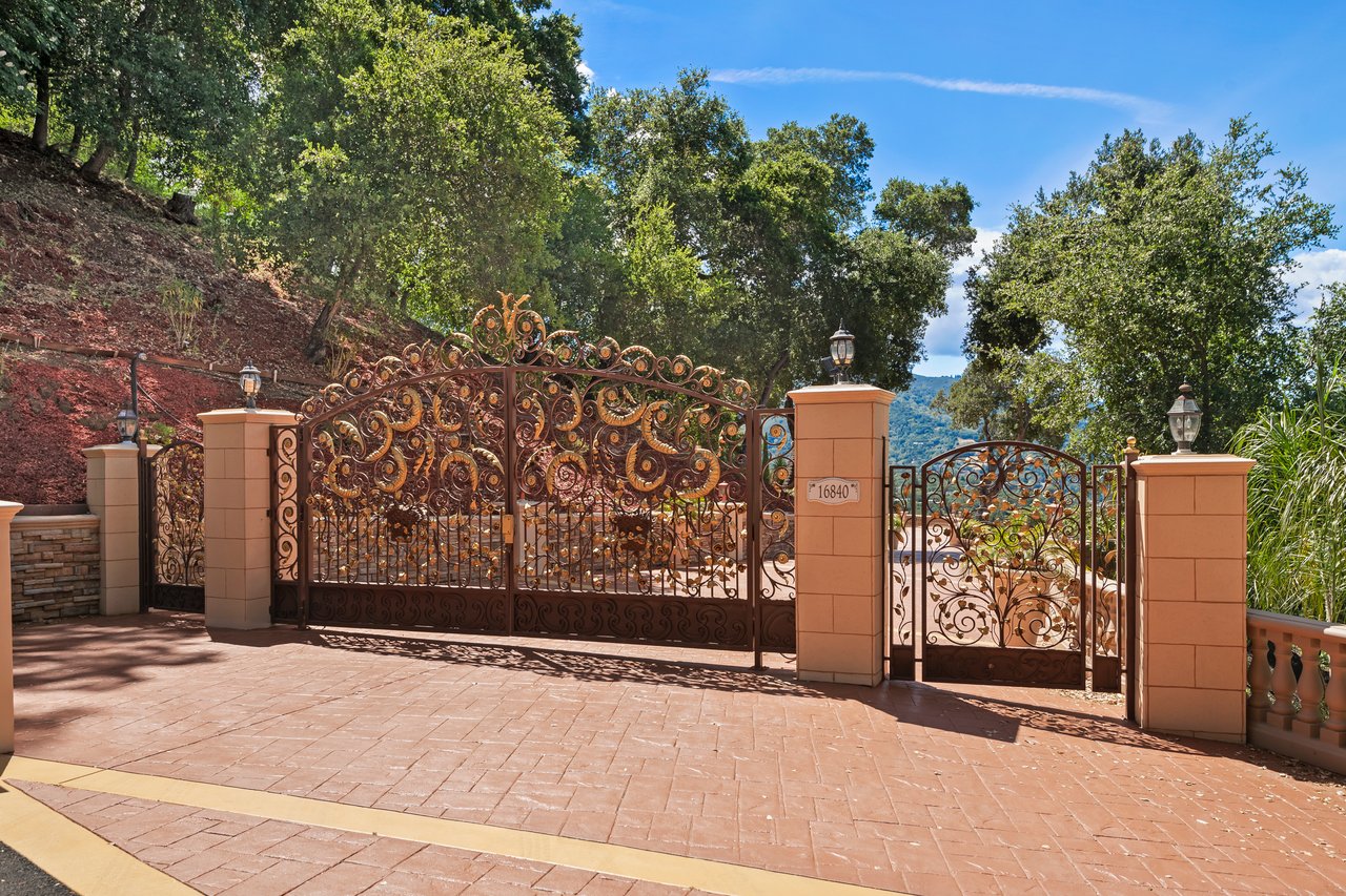 16840 Cypress Way