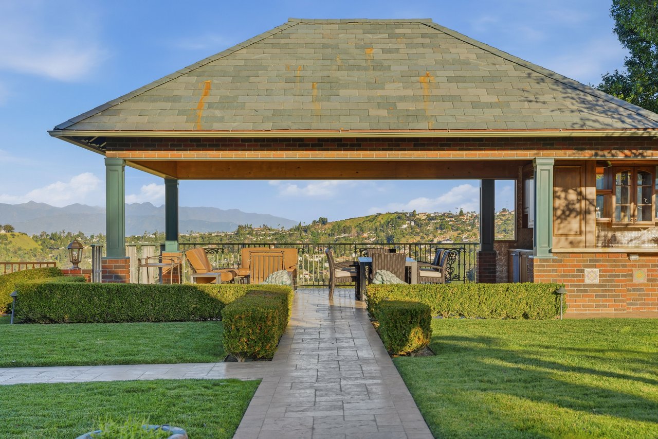 Mulholland Hills Country Club | Premier Golf & Tennis View Estate