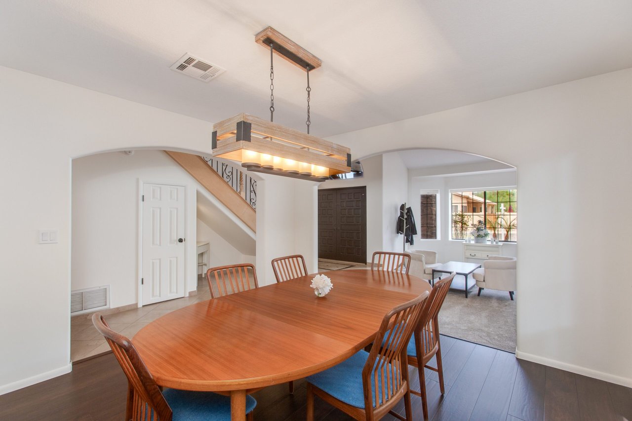 1067 E Seminole Dr.
