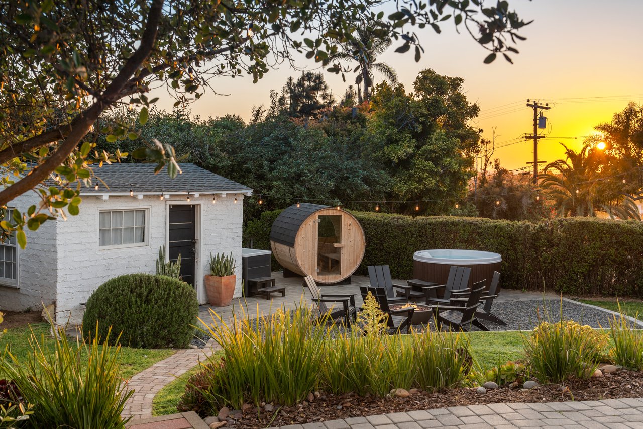 Bungalow On Highland