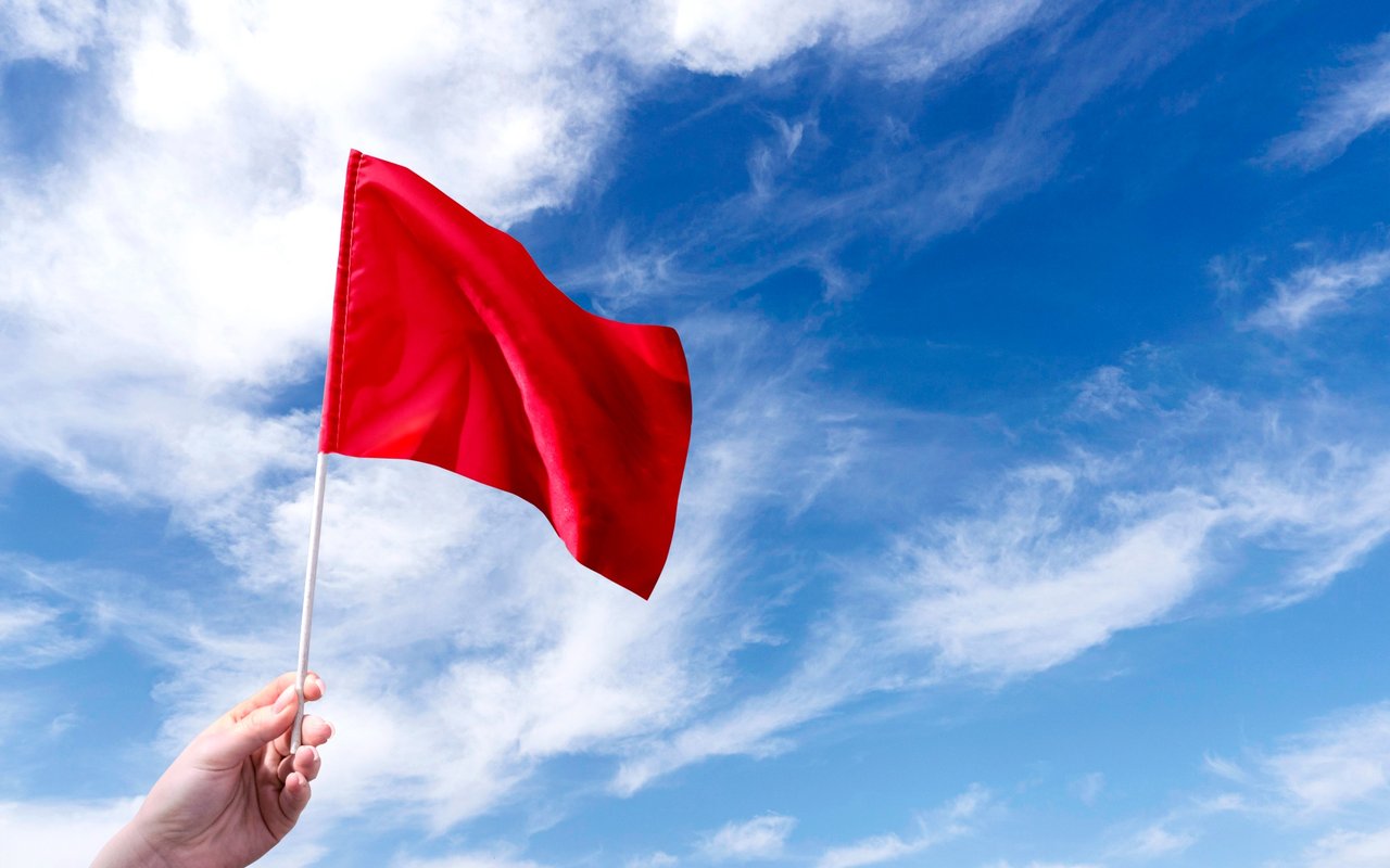 7 Potential Red Flags To Watch Out For When House Hunting