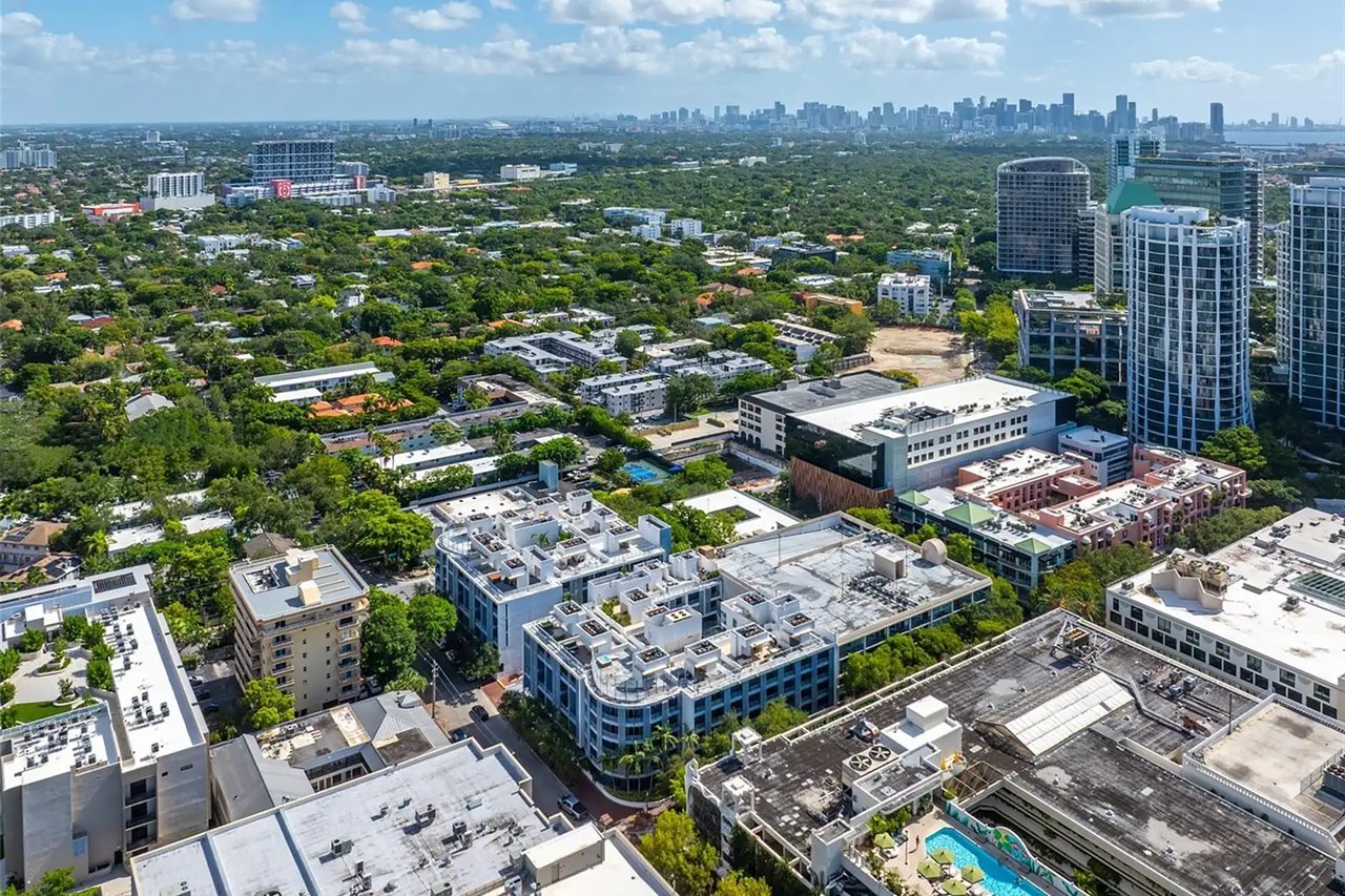 3339 Virginia Street # 301