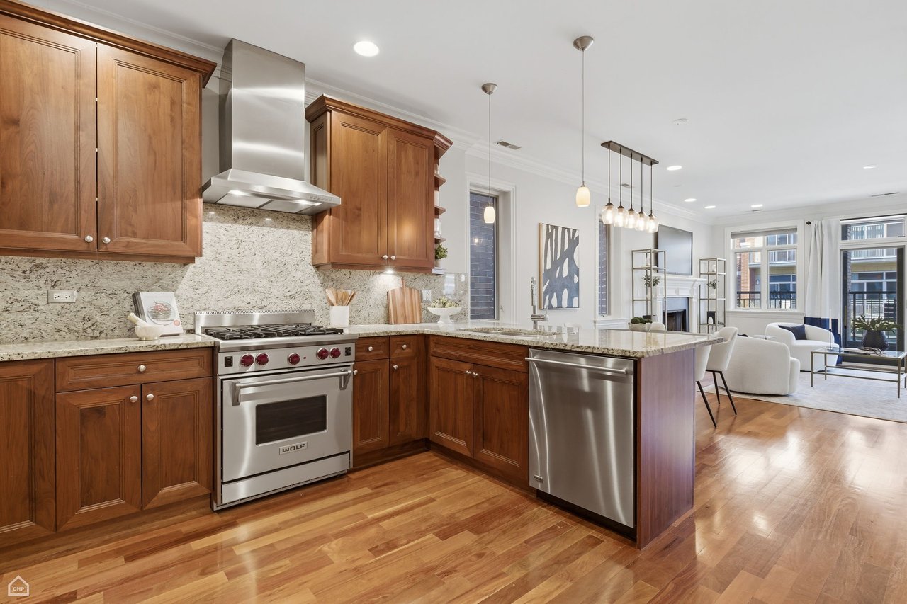 1047 W Monroe Street Unit 3