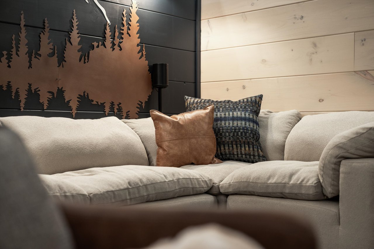 1362 Rambling Creek Way