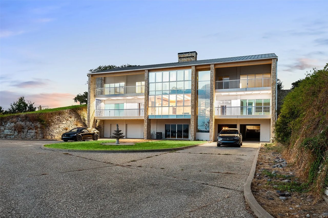5400 Fall Creek Hwy
