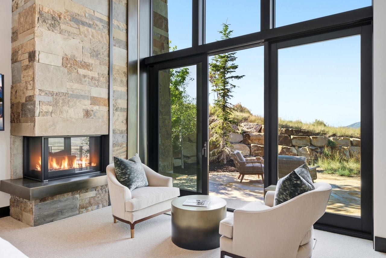 Top-of-Promontory Architectural Estate — Furnished & Turnkey - Front-Row Mountain Views