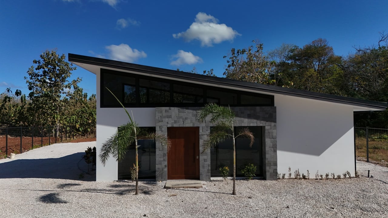 Villa Luz: Tropical Modern Home for Sale in Rancho Pinilla